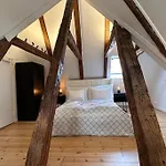 Carolinas Apartments - Gammel 2