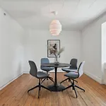 Come Stay - 2Br Sophisticated Urban Retreat