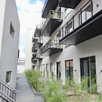 Cool 1-Bed W New Yorker Vibes With Private Terrace