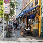 Best Location - 5 Min To Tivoli And Main Station