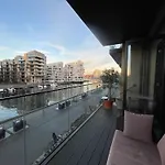 Water Front View - Exclusive Apartment