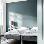 Hauser Luxury Apartments