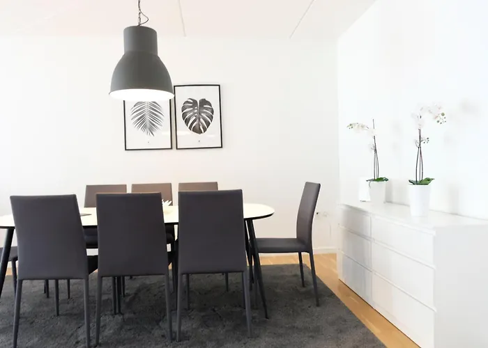 Three Bedroom Apartment In Kobenhavn S, Edvard Thomsens Vej 81