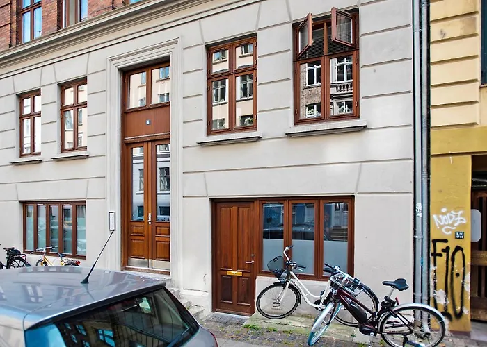 Sanders Park - One-Bedroom Apartment Close To The Metro Station
