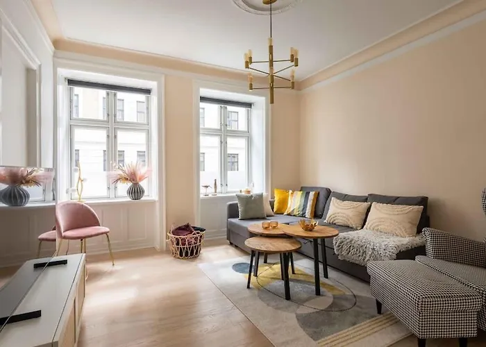 City Central 2Br Apartment Next To The Lakes