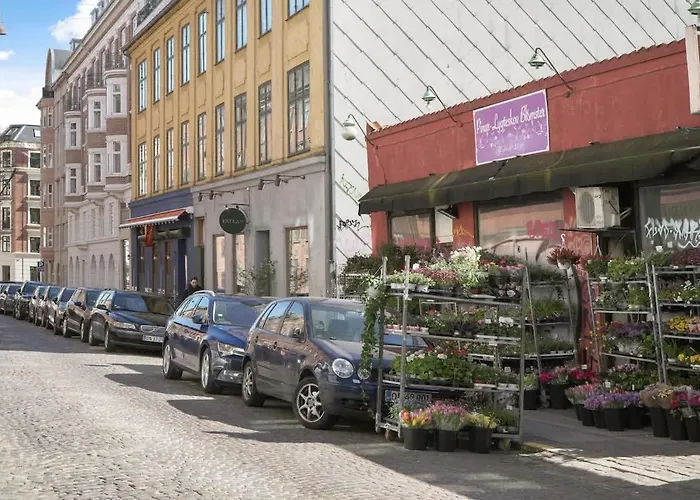 Spacious And Stylish Apt In Cph