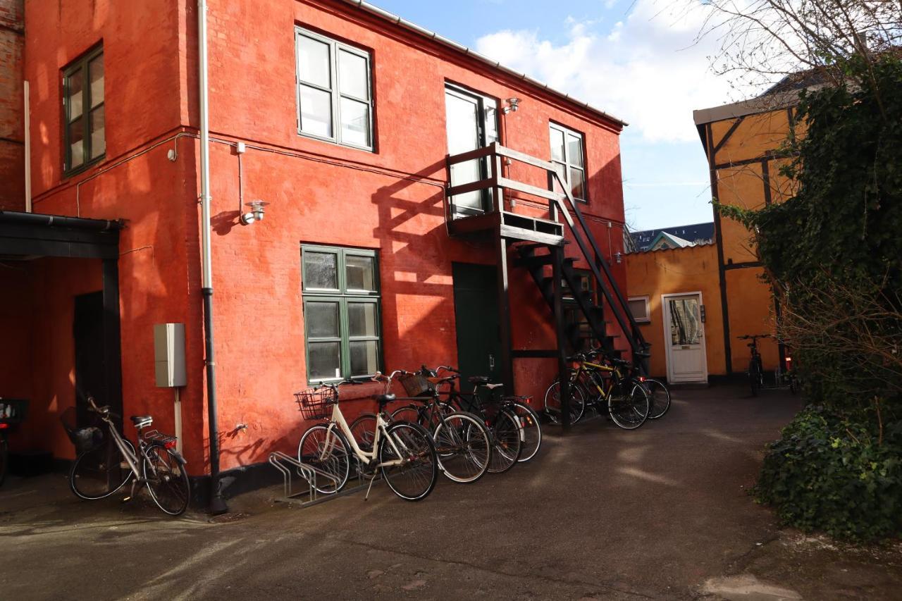 Charming Red Courtyard Kopenhagen