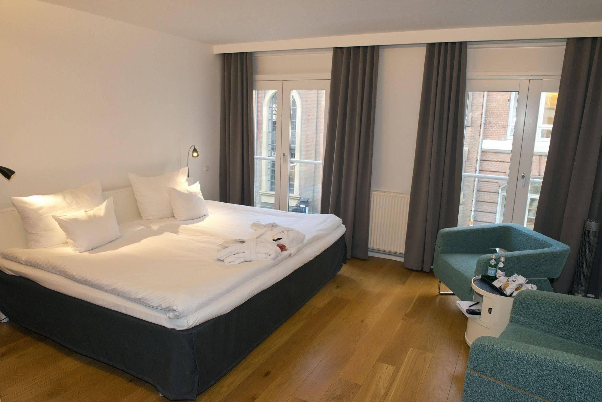 Hotel One 4*