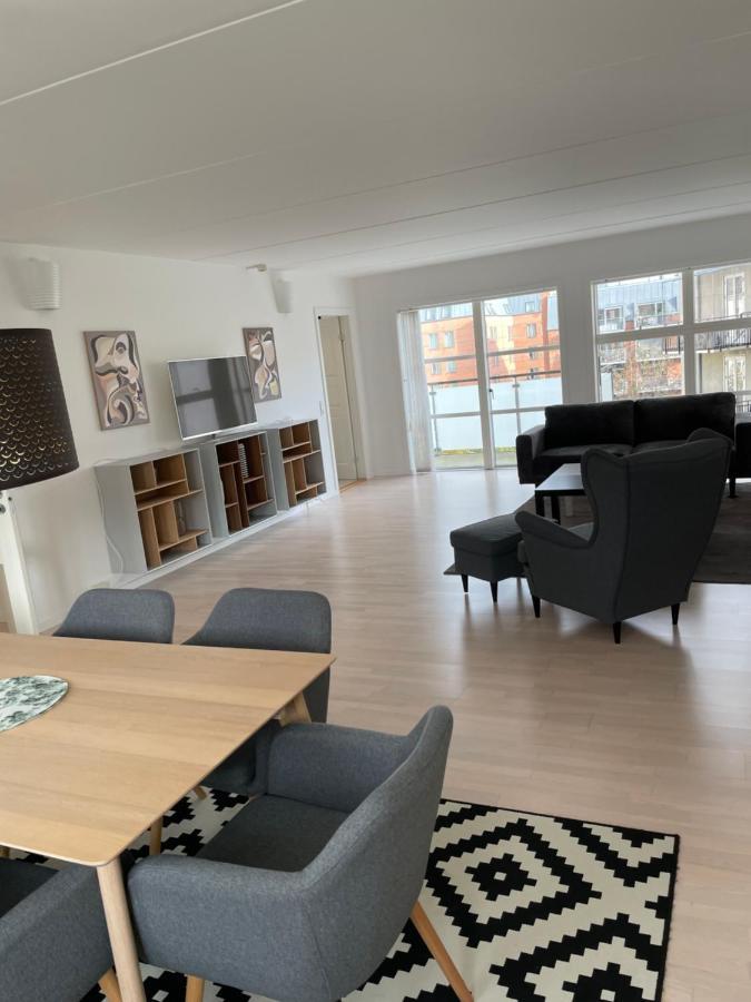 Appartement Lux Apartment, 2 Full Bathrooms, 4th *
