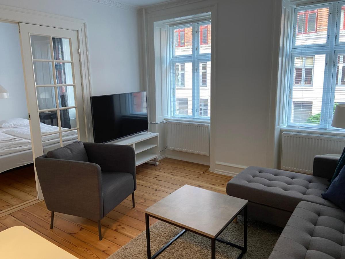 Bright 2-bedroom In Elegant Osterbro Apartment