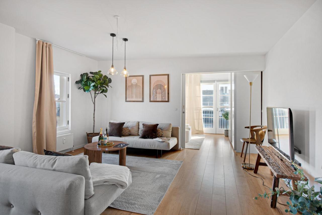 Sanders Haven - Lovely Two-bedroom In Historical Apartamento