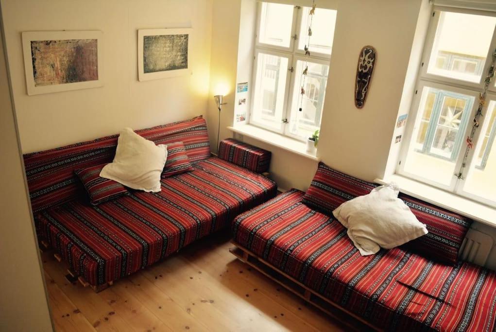 Apartment On Main Walking Street, Built In 1728!