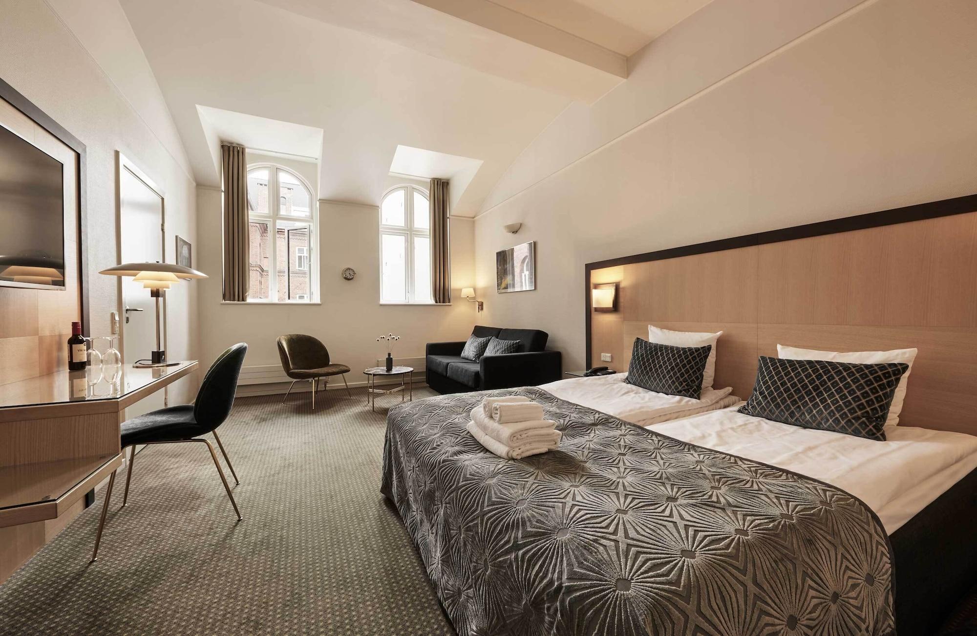 Hotel Ascot 4*
