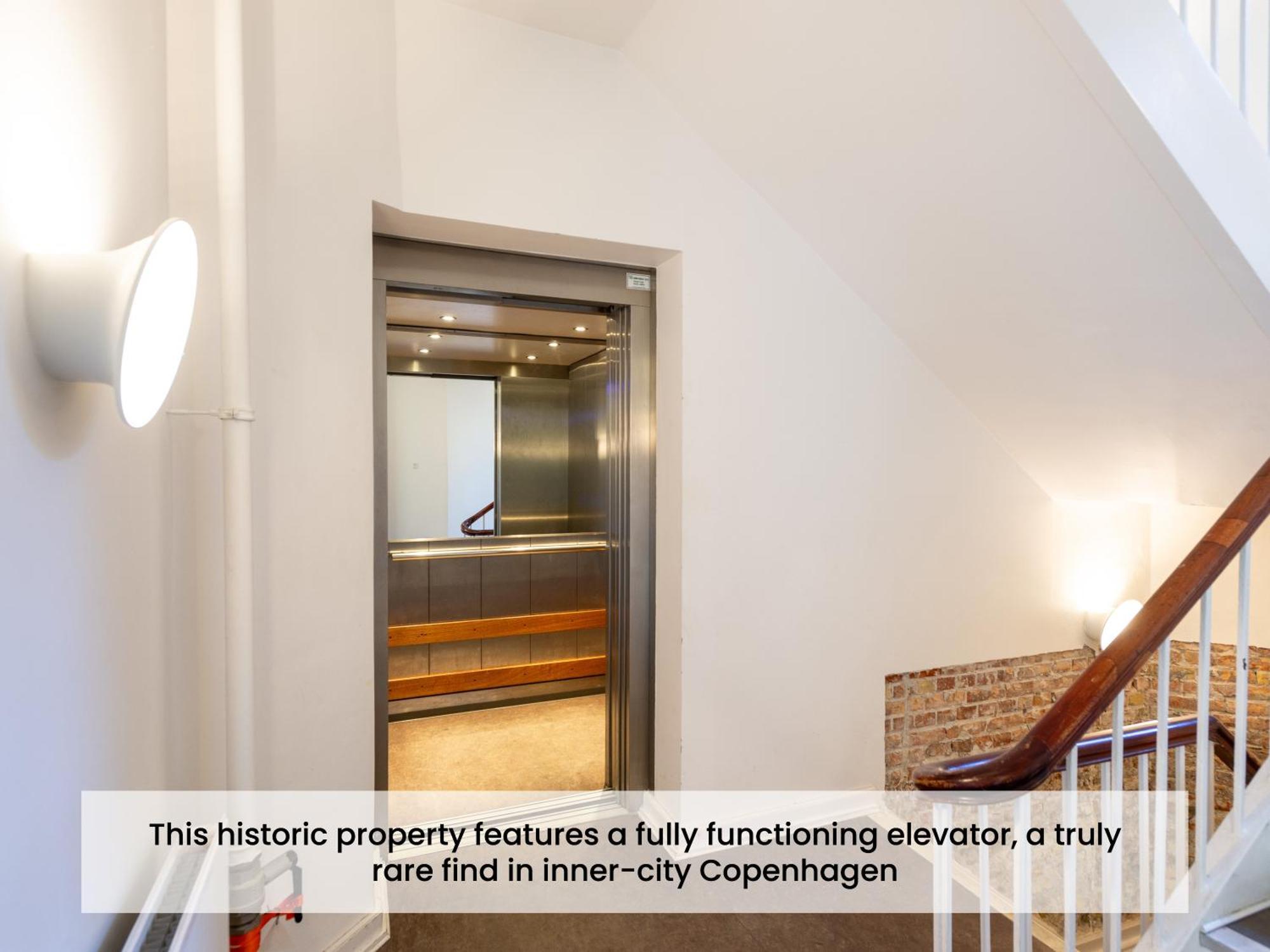 Sanders Haven - Lovely Two-bedroom In Historical Apartamento *