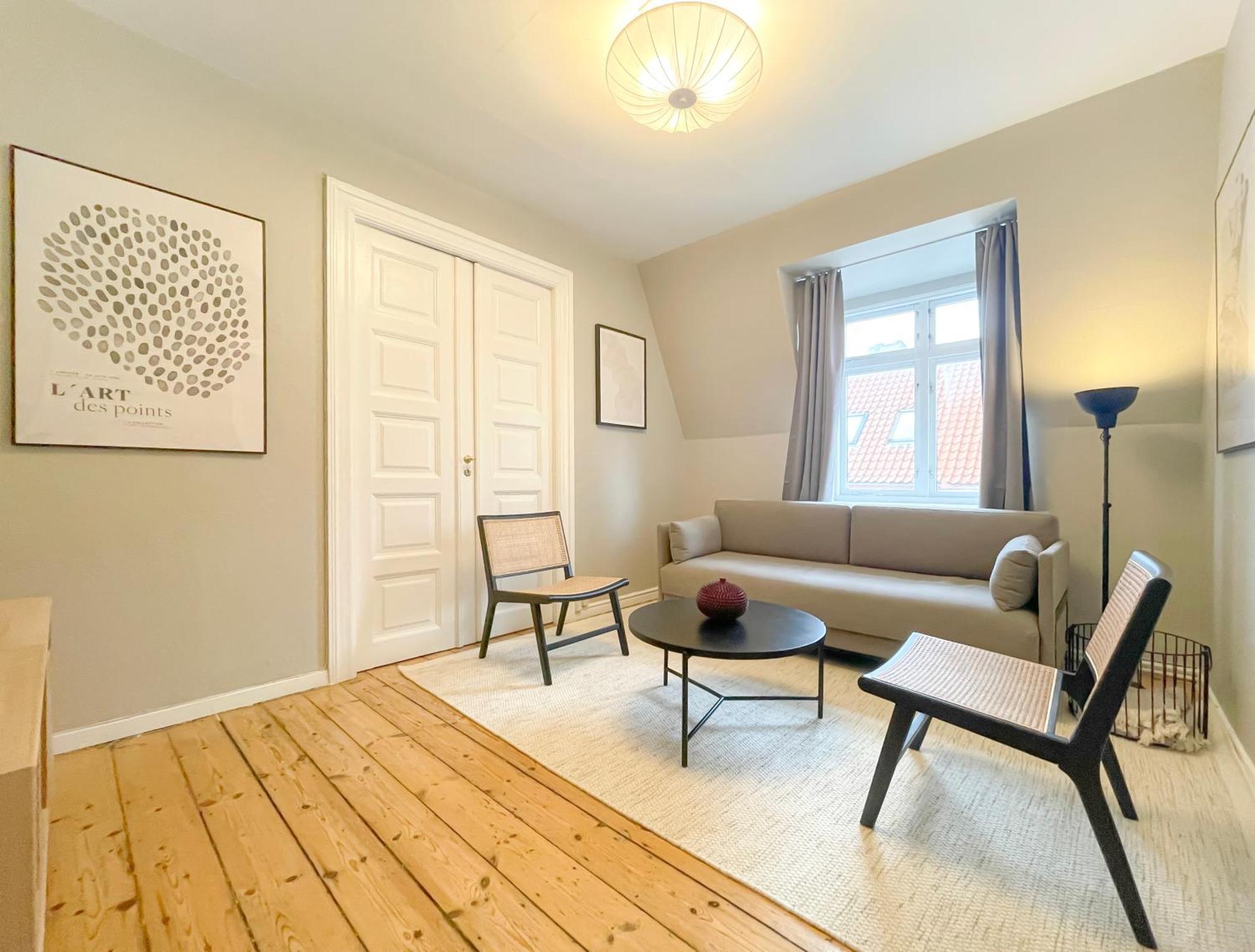 Apartment Rustic & Cozy 2br In Heart Of Cph By Stroget *