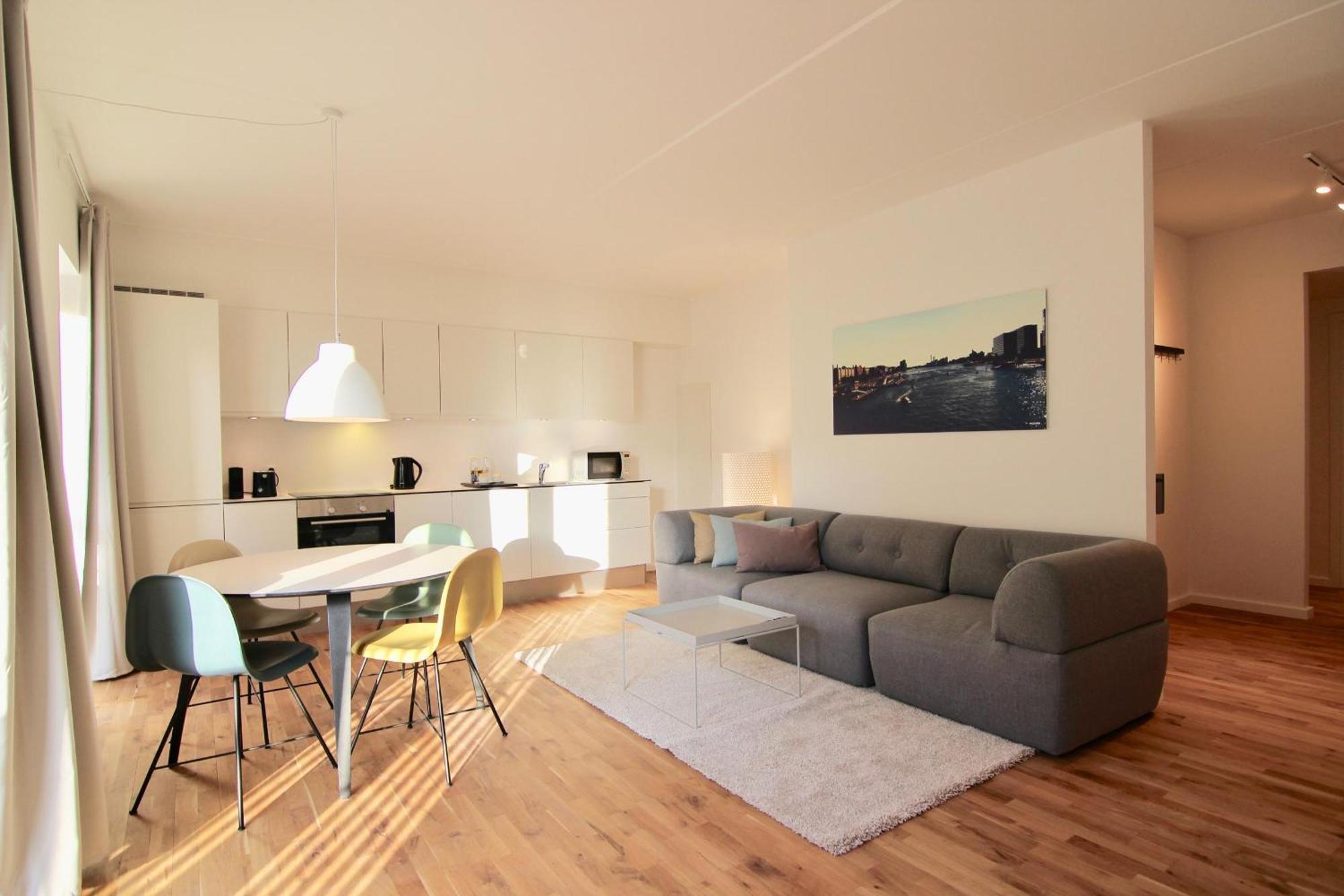Great 3-bed Wbalcony In Orestaden
