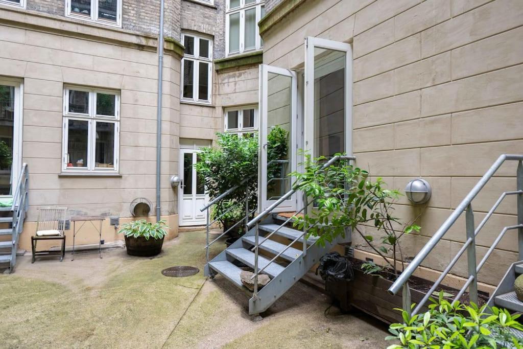 2br Next To The Lakes *