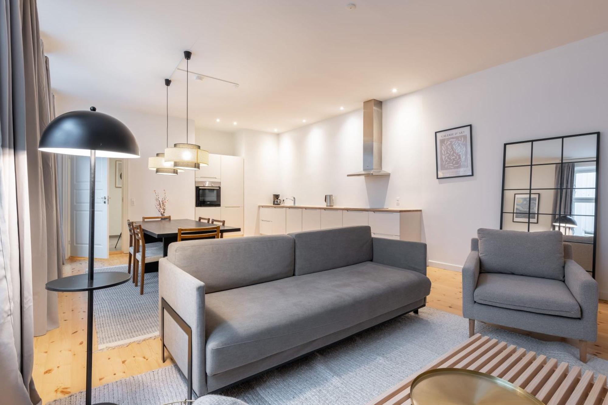 Apartment Stunning 5 Bedroom By The Lakes *