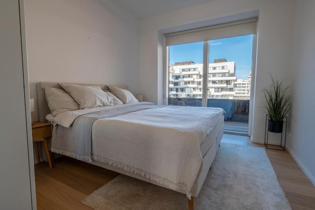 Brand New & Full Sea View In Lejlighed