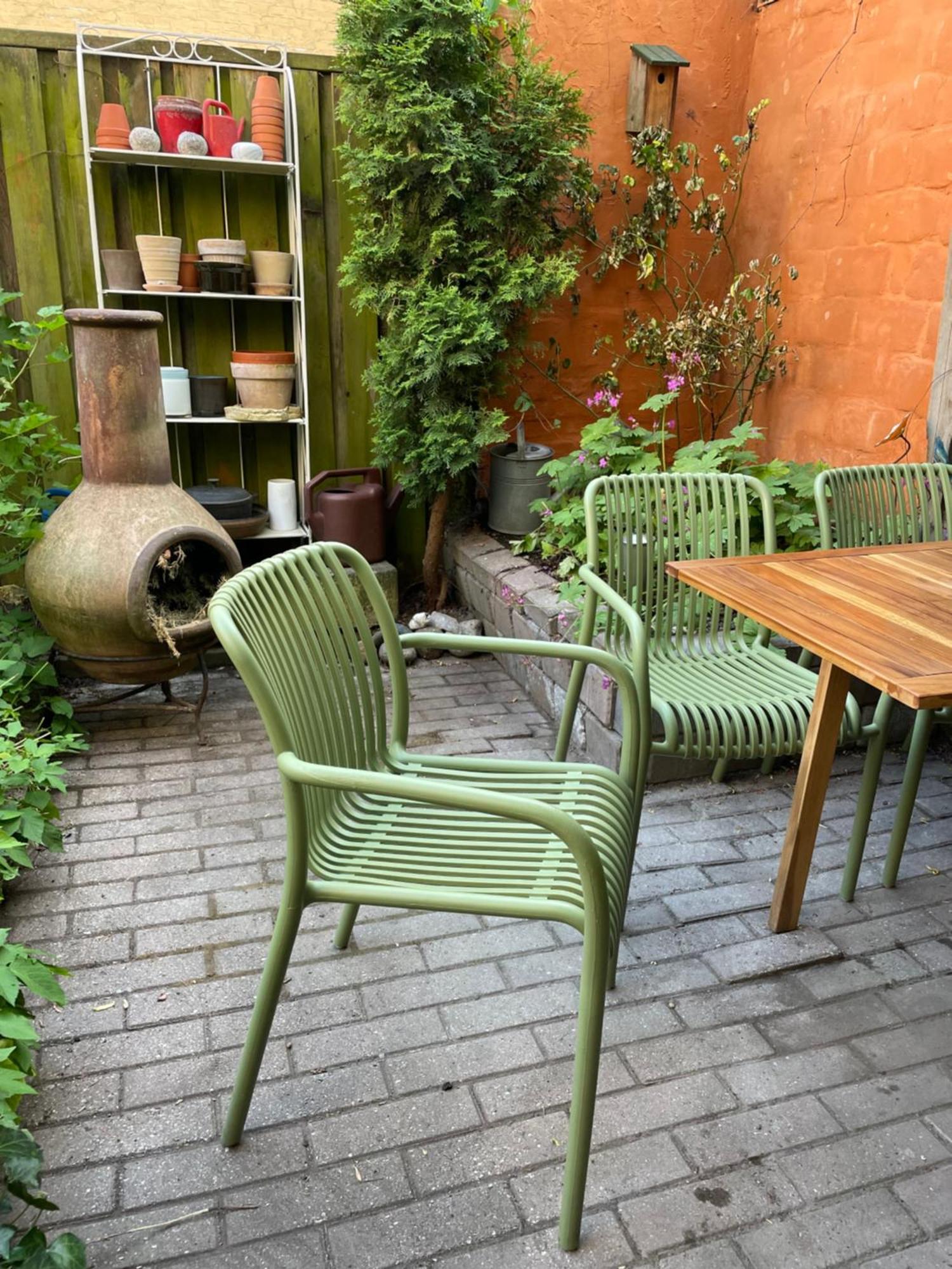 Cozy Center Chambers With Kitchen And Garden Homestay *