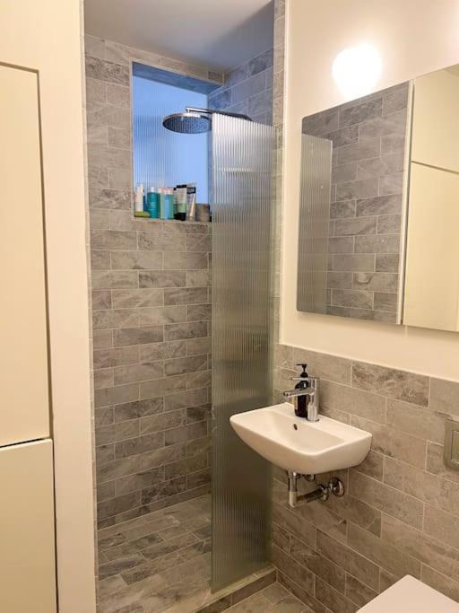 Cozy Apt In Central Vesterbro Apartamento