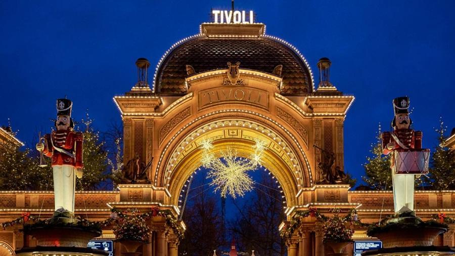 Location - 5 Min To Tivoli And Main Station