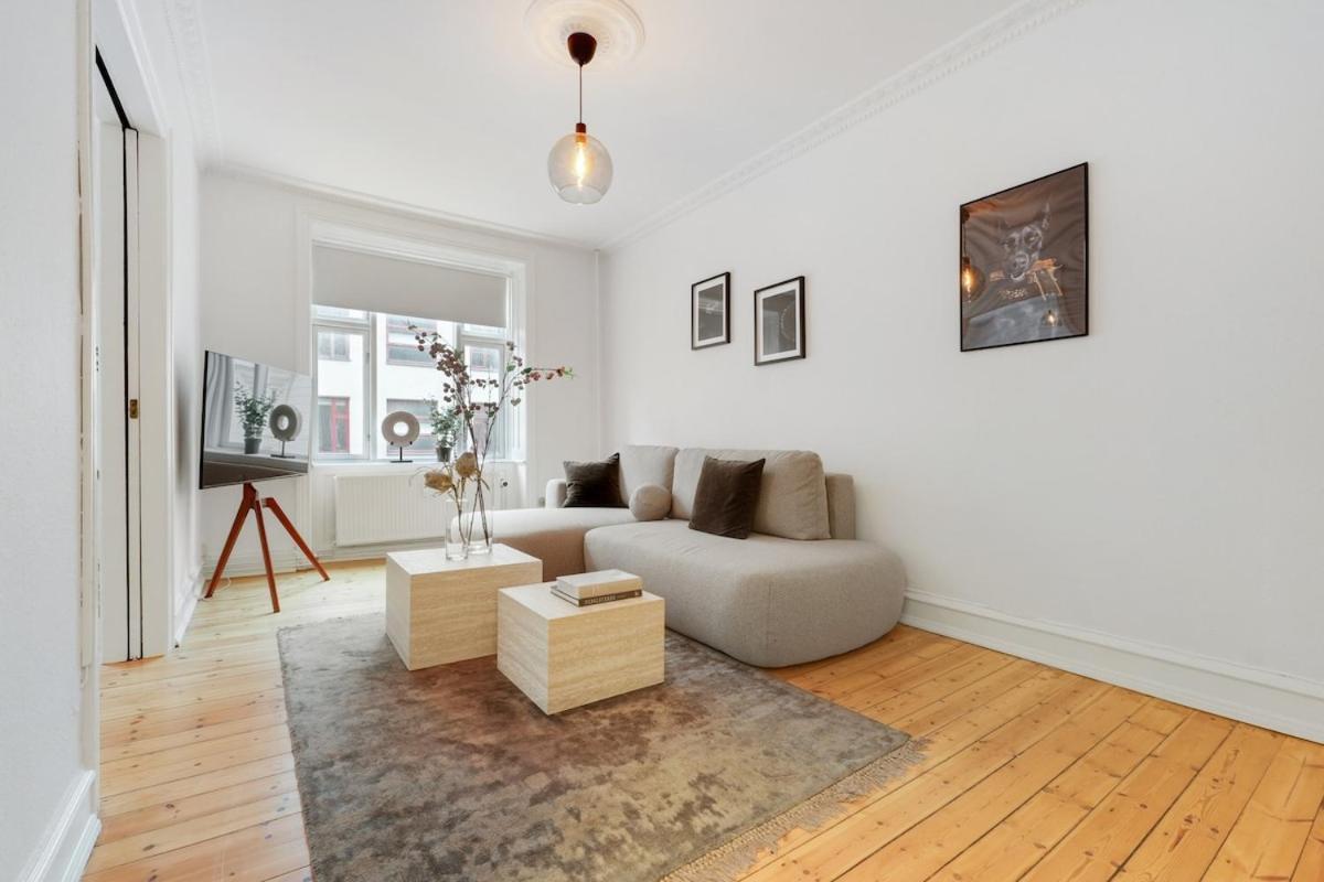 Spacious And Stylish In Cph Lejlighed *