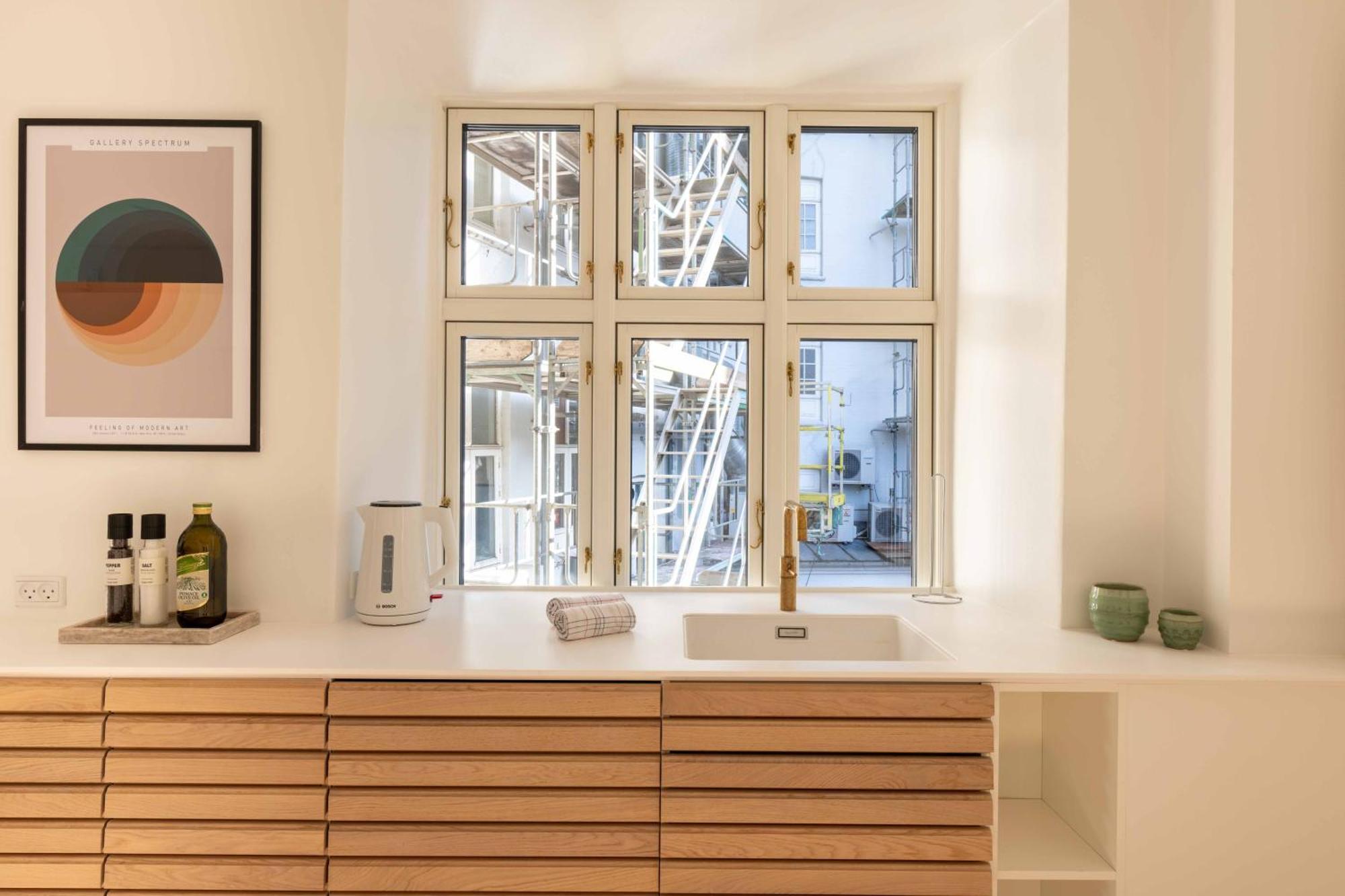 Lovely By W Bathtub And Balcony *