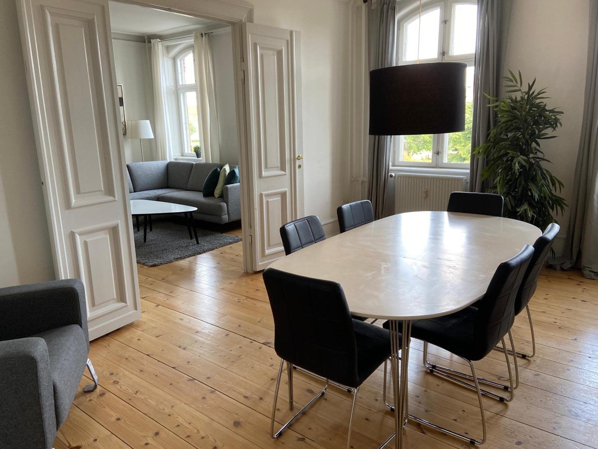 Center 197 Apartment