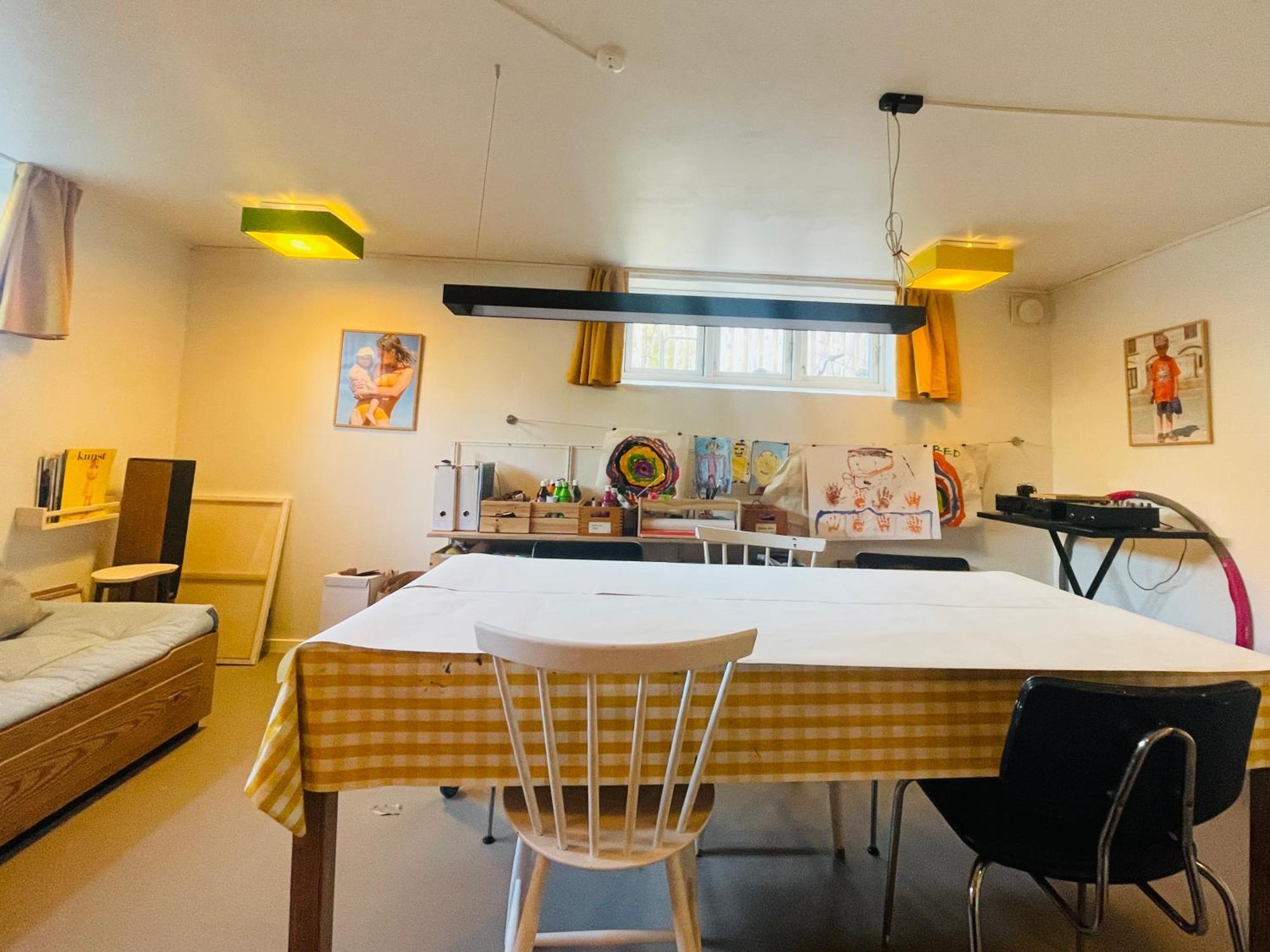 Charmerende Kaelderlejlighed I Appartement Copenhague