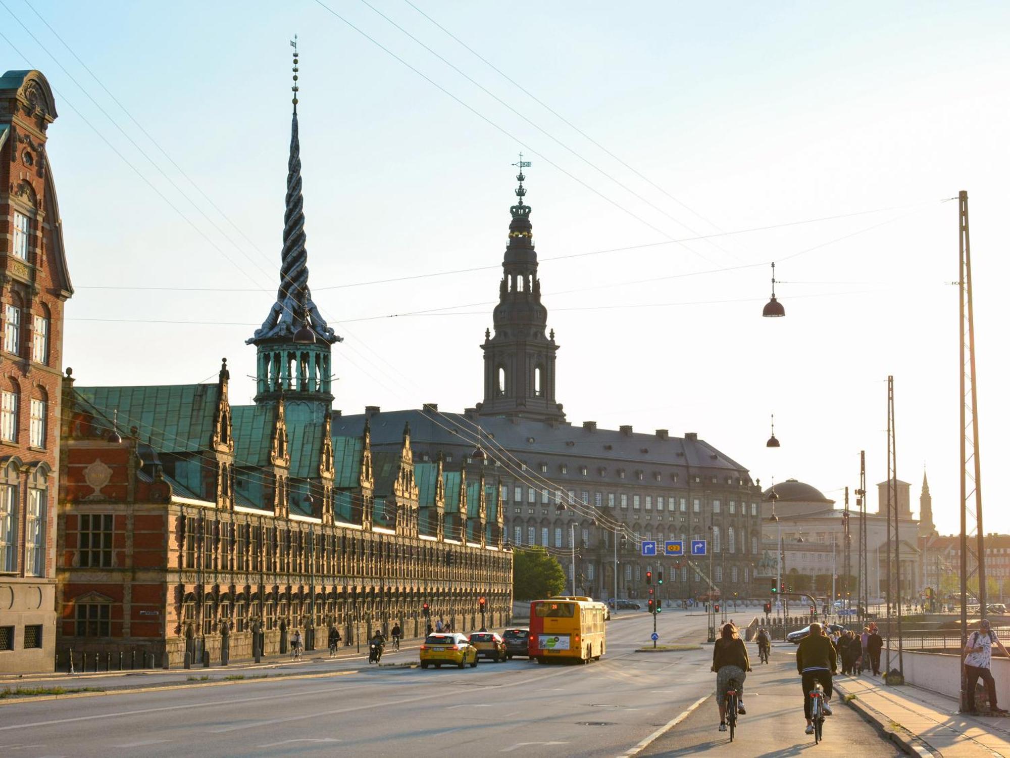 Sanders Haven - Lovely Two-bedroom In Historical Apartamento