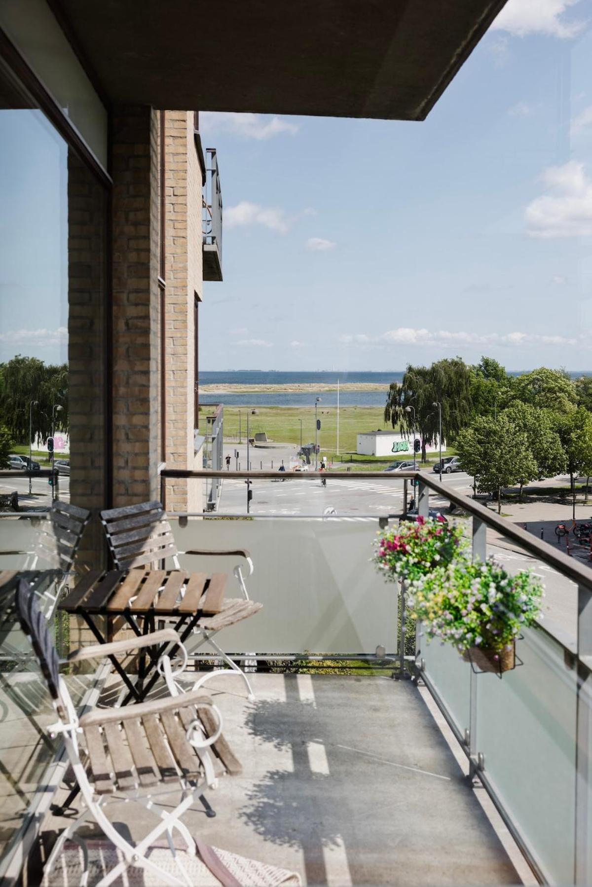 On The Beach, Close To Centre & Airport Appartement