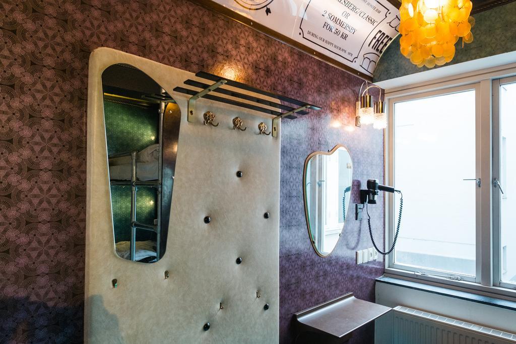 Downtown Hostel *