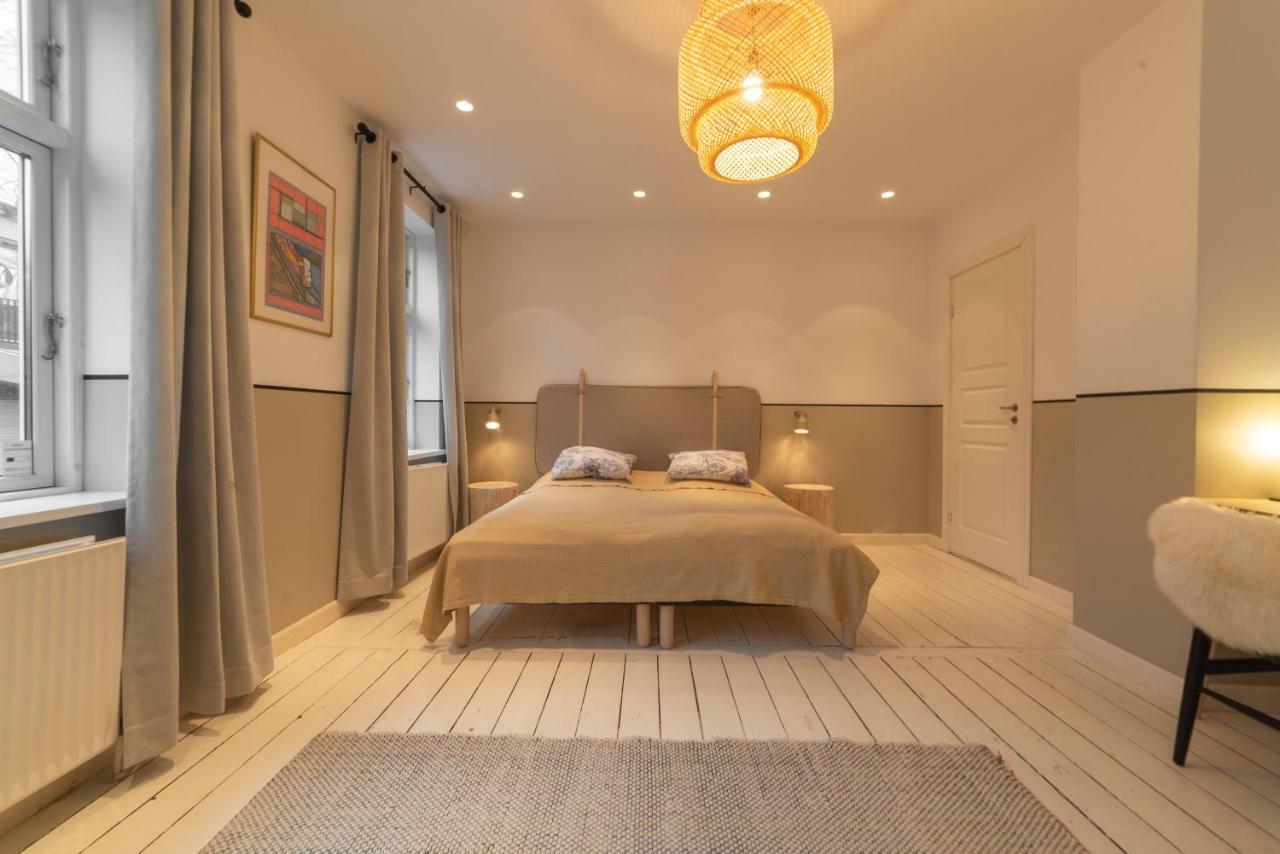 Seven-bedroom - Best *