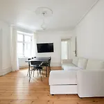 Xl Flat W 3 Bedrooms By Kings Garden In Cph City