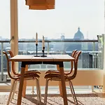 Penthouse - Amazing Views & Hygge