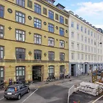 2-Bedroom Apartment In The Heart Of Copenhagen