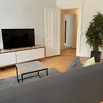 Bright 2-Bedroom Apartment In Elegant Osterbro