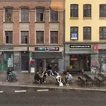 Midt I Hjertet Af Det Aegte Kobenhavn - Istedgade
