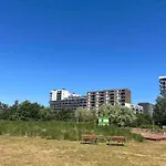 Fully Equipped Apartment, 15 Min To Downtown