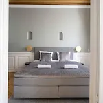 Lavish 4Br Flat In The Heart Of Cph By The Canals