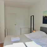 Modern 2-Bed Wbalcony In Orestaden