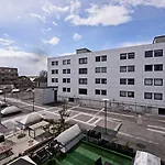 Cool 1-Bed With Private Terrace