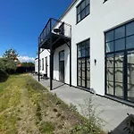 Cozy And Bright Apartments With Private Car Park