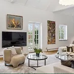 Huge Property In Hellerup With A Large Garden - Very Close To Copenhagen