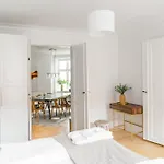Nyhavn Apartments - Luxurious 3-4 Bedroom Apartments