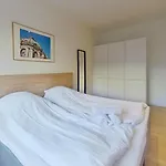 Fantastic 2-Bed In Frederiksberg C