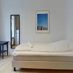 Fantastic 2-Bed In Frederiksberg C