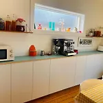 Vidunderlig Villa I Kvarter Taet Pa Centrum