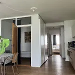 Apartment In Quiet Neighbourhood